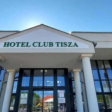 Hotel Club Tisza Lakitelek 외부 사진